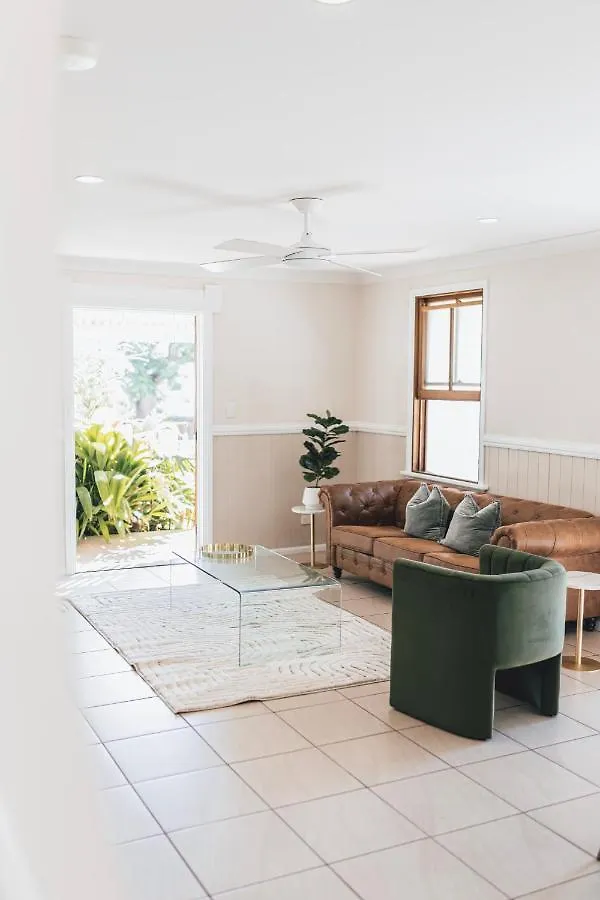 Ipswich Central Colonial 4&2 House + 2&1 Apartment Holiday home